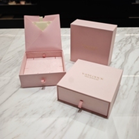 Boîte à bijoux élégante rose avec emballage en forme d'enveloppe pour bagues, colliers, boucles d'oreilles, boîte cadeau de luxe personnalisable