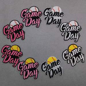 Accessoires vestimentaires : Patch brodé personnalisé thermocollant, motif de football pour jour de match, logo lettre de forme irrégulière, pour vêtements/sacs - Product Image 3