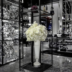 Centro de Mesa de Boda de Lujo de Hormigón de 30 cm de Alto, Florero y Soporte de Alta Calidad para Decoración - Product Image 3