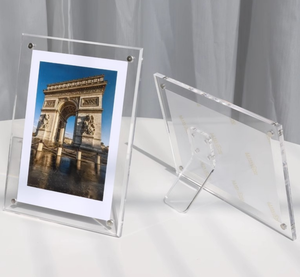 Marco Magnético Acrílico Resistente a los Arañazos, Fácil de Intercambiar, Impresión Digital de 6 Colores de Tamaño Personalizado para Negocios Familiares - Product Image 1