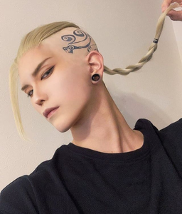 Perruque de cosplay Ainizi 45 cm, tressée, blonde clair, personnage de Draken <span class=keywords><strong>Ryuguji</strong></span> <span class=keywords><strong>Ken</strong></span>, de Tokyo Revengers - Product Image 2