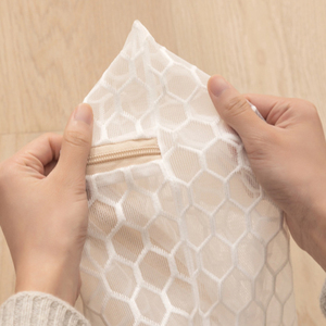 Sacchetti per Lavaggio FF5374 con Cerniera per Maglioni, Camicie, Calze, Reggiseni, in Rete a Nido d'Ape Delicata per Lavatrice - Product Image 3