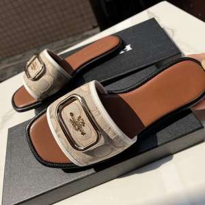 Dép sandal nữ thời trang mùa hè thiết kế thoải mái, thoáng khí, kiểu dáng xu hướng, đế bằng, mũi vuông, dành cho nữ và các quý cô. - Product Image 1