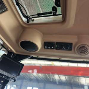 Tracteur agricole 100 CV avec cabine CE de sécurité 8+8 places et câble d'accélérateur - Product Image 3