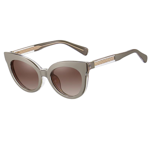 Occhiali da Sole Classici 2025 TR90+CP, Montatura Ottica di Alta Qualità con Clip Magnetica Frontale Polarizzata TAC, Lente Specchiata Tre in Uno - Product Image 4