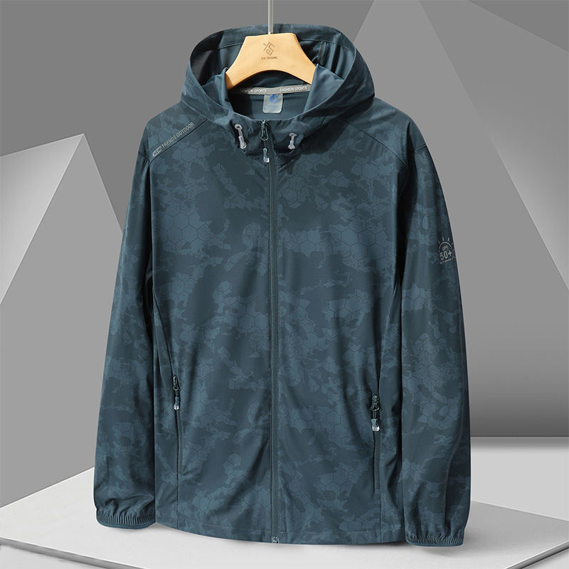 สีเขียวเข้ม