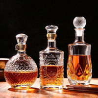 Bouteilles en verre décoratives, bouteilles à whisky en cristal avec bouchons hermétiques, récipients de stockage de liqueur ambrée pour la présentation sur la table lors de fêtes à domicile