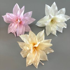 Tête de fleur de lys artificielle Pingping 13 cm en soie, haute simulation, pour décoration de mariage, de maison, pince à cheveux, accessoire vestimentaire - Product Image 3