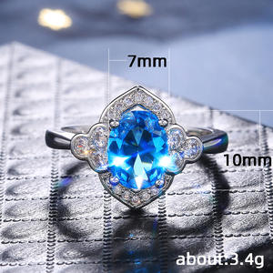 Anello da Donna F247 in Argento 925 con Topazio Taglio Ovale, Montatura Pavé, Gioiello Raffinato per Fidanzamento - Product Image 5