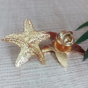 Vacaciones decoración y regalo de joker número de estrellas de mar de pin de solapa