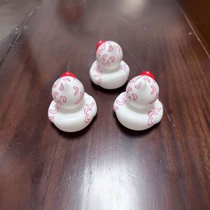 Factory Wholesale Valentine's Day Gift Little Yellow Duck Rubber <b>Bath</b> Water Play Squeeze Sound Toy - Product Image 4