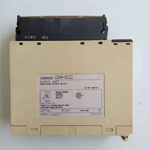   Unidad de Salida C200H-OC222, Módulo de Relé de 24 Puntos, Control Industrial, Hecho en Japón - Product Image 1