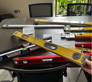 Tùy chỉnh chiều dài 90 180 cố định bong bóng và có thể điều chỉnh bong bóng chất lượng cao nam châm Mức độ tinh thần với ba lọ - Product Image 4