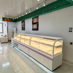 Refrigerador comercial curvo <span class=keywords><strong>de</strong></span> vidrio para exhibición <span class=keywords><strong>de</strong></span> <span class=keywords><strong>repostería</strong></span>, vitrina <span class=keywords><strong>de</strong></span> pasteles <span class=keywords><strong>de</strong></span> doble nivel con iluminación LED para pastelería - Product Image 1