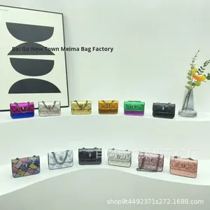 Borsa a catena trapuntata di Design europeo americano alla moda di nicchia per le donne graziosa Mini borsa quadrata a blocchi di colore con chiusura a cerniera - Product Image 3