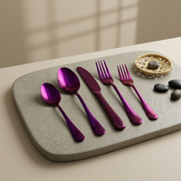 Ensemble d'ustensiles de table en acier inoxydable revêtu violet vif, réutilisables, pour la restauration quotidienne, les fêtes, les cafés et la vente en gros