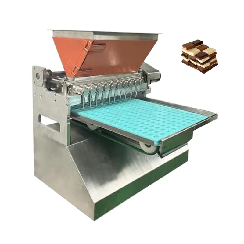 Fabrika Mini tam otomatik çok fonksiyonlu çikolata süt meyve jölesi yumuşak sert şeker Depositor makinesi şeker yapma makinesi