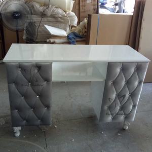 Arredamento e Attrezzatura per Salone di Bellezza Tavoli per Onicotecnica Scrivania per Unghie in Pelle <span class=keywords><strong>Tavolo</strong></span> Manicure in Cristallo e Set di Sedie - Product Image 4