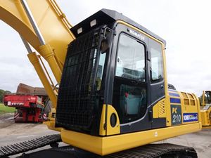High Quality Komatsu PC210-10M0 Excavator Japan <b>Model</b> <b>Engine</b> Motor Gearbox Included Komatsu - Product Image 6