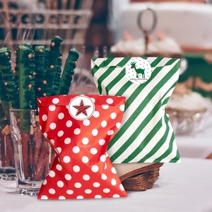 Bolsas de Papel para Regalos de Navidad con Diseño de Puntos y Rayas, Bolsas para Dulces con Etiquetas para Fiestas Navideñas, Bolsas de Papel para Regalos - Product Image 4