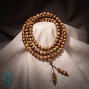 Bijoux exclusifs en bois d'agar naturel vietnamien, perles de 6 mm, perles de mala en bois d'agar AL-108-6-0002, cadeau unisexe pour la méditation ou la prière - Product Image 1