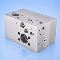 Bloc de collecteur hydraulique en acier sur mesure, usiné avec précision par CNC, pour systèmes de contrôle hydraulique