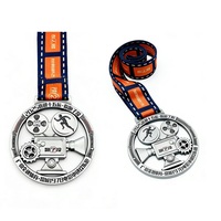 Médaille de marathon personnalisée ajourée en alliage de zinc, impression UV 3D, médailles de course sportive rotatives avec ruban
