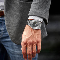 Montre mécanique automatique en verre saphir à revêtement anti-réflexe bleu de luxe