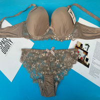 Ensemble soutien-gorge et culotte grande taille pour femme, modèle YRF033, taille 42-52D, couleur or, avec cintre, 2,25 dollars.