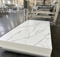 Planche de marbre à finition brillante, imperméable et traitée anti-UV, personnalisable pour la décoration murale des bureaux commerciaux, salles à manger, salons, extérieurs et gymnases
