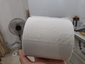 Rollo de papel higiénico pequeño automático de alta velocidad que hace la máquina - Product Image 2