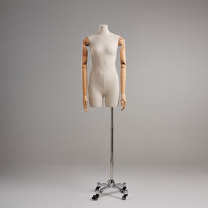 Mannequin en tissu homme/femme <span class=keywords><strong>pas</strong></span> <span class=keywords><strong>cher</strong></span> avec pose réglable, mains en <span class=keywords><strong>bois</strong></span>, pour vitrine de magasin de vêtements, avec base roulante - Product Image 6