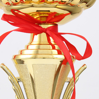 Vente en gros prix d'usine Trophée doré métal brillant bon prix Sports et jeux Souvenir Trophy Awards OEM Custom Trophy