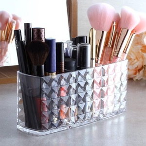 Caja de almacenamiento de cosméticos de acrílico transparente, organizador de maquillaje de tres compartimentos para brochas y soporte para lápices de cejas - Product Image 2