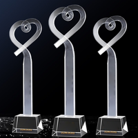 Cœur en cristal noble avec logo gravé personnalisé, trophée d'amour promotionnel, plaque d'attribution artisanale