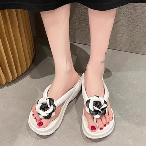 Sandales <span class=keywords><strong>de</strong></span> luxe tendance pour l'extérieur, tongs compensées pour femmes, pantoufles personnalisables, vente en gros <span class=keywords><strong>de</strong></span> pantoufles à talons pour femmes - Product Image 3