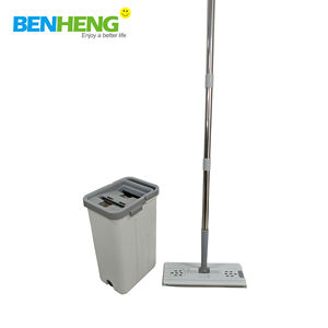 แปรงปัดขนสัตว์ ฟองน้ำคลุมแปรง ยางปาดน้ำ ไม้ถูพื้นแบบแบนพร้อมที่บิดน้ำ และถังขนาด 10 ลิตร สำหรับทำความสะอาดพื้น - Product Image 3