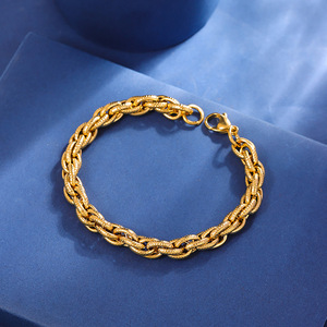 <span class=keywords><strong>Pulsera</strong></span> <span class=keywords><strong>de</strong></span> Eslabones Cubanos <span class=keywords><strong>de</strong></span> Acero Inoxidable al por Mayor <span class=keywords><strong>para</strong></span> <span class=keywords><strong>Hombre</strong></span>, Joyería Corporal <span class=keywords><strong>de</strong></span> Lujo Minimalista Punk <span class=keywords><strong>de</strong></span> Acero <span class=keywords><strong>de</strong></span> Titanio - Product Image 1