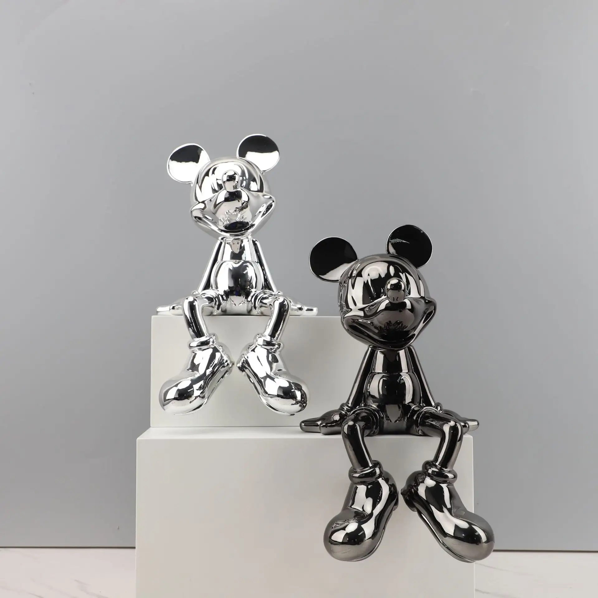 Moderne Eenvoudige Mickey Sculptuur Hars Ornamenten Kinderkamer Slaapkamer Woonkamer Bureaublad Cartoon Zachte Decoraties