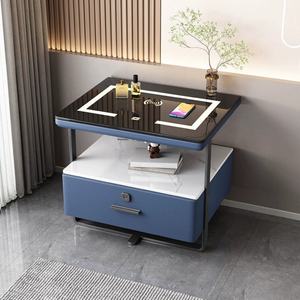 Mesa de Noche Zxm con Luz LED Táctil, Cargador Inalámbrico Inteligente con Doble USB, Diseño de Altavoz, Cerradura con Huella Dactilar - Product Image 4