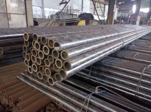 Горячекатаная сталь <span class=keywords><strong>ASTM</strong></span> <span class=keywords><strong>A106</strong></span> 5L 10 #   20 #   45 #   Труба бесшовная стальная углеродистая Q235 Q345 для строительной техники, нефтегазовой и водоперекачивающей промышленности - Product Image 4