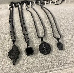 Hochwertige schwarze Halsketten Wasserdichte Edelstahl Kompass Schädel Onyx Anhänger Halskette für Männer