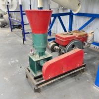 Nouvelle Presse à Granulés d'Aliments Rapide et Économique en Temps, Vitesse de Granulation Élevée, Production Quotidienne Optimale, Construction en Acier Allié, Tension 220V/380V, 50-3000kg/h