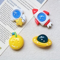 Breloques en résine de dessin animé : Astronaute, fusée, planète – Accessoires pour cheveux, boucles de chaussures DIY, décorations de réfrigérateur