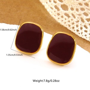 TZ134 Set <span class=keywords><strong>di</strong></span> Gioielli Vintage Placcato <span class=keywords><strong>Oro</strong></span> 18K con Smalto Bordeaux Irregolare - Collana con Ciondolo e Orecchini a Perno in Acciaio Inossidabile per <span class=keywords><strong>Donna</strong></span> - Product Image 6