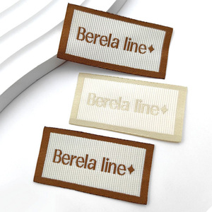 Tùy Chỉnh Mật Độ Cao <span class=keywords><strong>3D</strong></span> Logo Tag Sắt Trên Nhiệt Báo Chí Satin Kích Thước Chăm Sóc Cổ May May Nhãn Dệt Chăm Sóc Nhãn Cho Quần Áo - Product Image 4