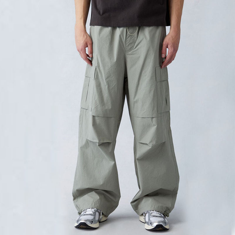 สีเทาเข้ม