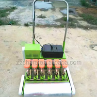 Poussez la machine de plantation de graines d'oignon de semoir de main de carotte