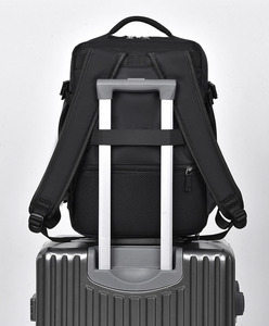 Sac à dos de voyage unisexe RUIQUWIN grande capacité, imperméable, respirant, léger, à fermeture éclair, souple, décontracté, pour le sport - Product Image 2