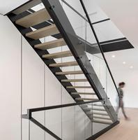 Escalier droit sur mesure en verre de fabrication moderne 2026 pour villa